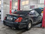 Mercedes-Benz S 500 2006 годаүшін8 950 000 тг. в Актау – фото 3