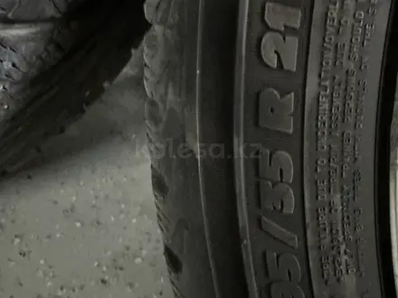 Диски от Porsche Cayenne с зимней резиной за 650 000 тг. в Алматы – фото 11