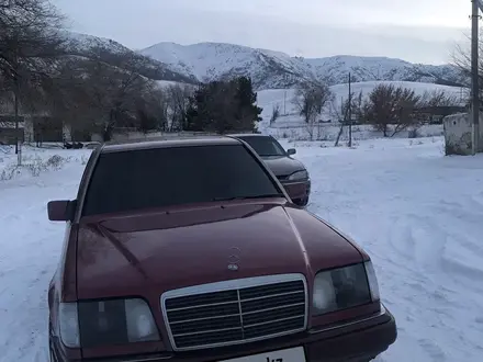 Mercedes-Benz E 200 1994 года за 1 200 000 тг. в Талдыкорган – фото 15