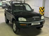 Toyota RAV4 1996 года за 3 400 000 тг. в Алматы – фото 2