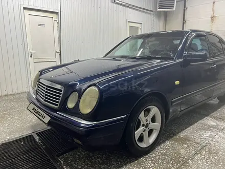 Mercedes-Benz E 230 1996 года за 1 800 000 тг. в Рудный – фото 3