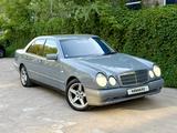 Mercedes-Benz E 230 1997 года за 2 100 000 тг. в Темиртау – фото 2