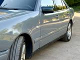 Mercedes-Benz E 230 1997 года за 2 100 000 тг. в Темиртау – фото 5