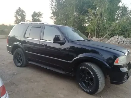 Lincoln Aviator 2005 года за 2 000 000 тг. в Актобе – фото 4