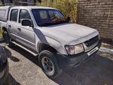 Toyota Hilux 2004 года за 3 000 000 тг. в Астана