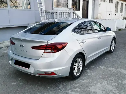 Hyundai Elantra 2019 года за 8 900 000 тг. в Актау – фото 6