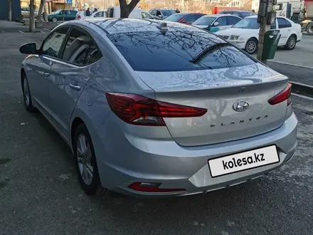 Hyundai Elantra 2019 года за 8 900 000 тг. в Актау – фото 8