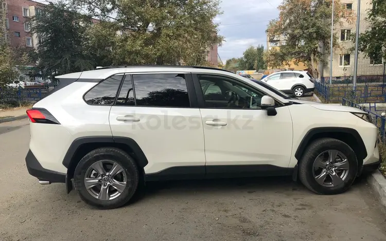 Toyota RAV4 2022 года за 18 500 000 тг. в Семей