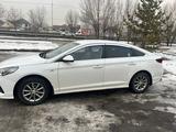 Hyundai Sonata 2019 годаfor7 700 000 тг. в Алматы – фото 2