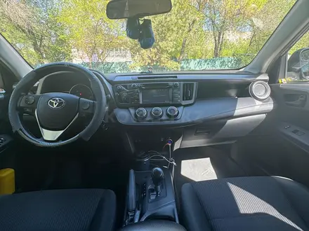 Toyota RAV4 2016 года за 9 500 000 тг. в Алматы – фото 12