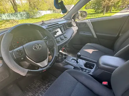 Toyota RAV4 2016 года за 9 500 000 тг. в Алматы – фото 14