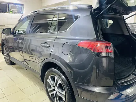 Toyota RAV4 2016 года за 9 500 000 тг. в Алматы – фото 16