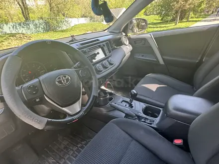 Toyota RAV4 2016 года за 9 500 000 тг. в Алматы – фото 20