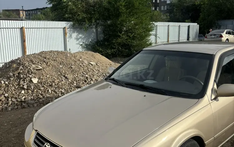 Toyota Camry 2000 года за 3 200 000 тг. в Караганда