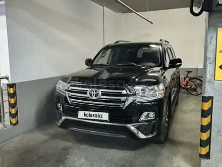 Toyota Land Cruiser 2015 года за 31 000 000 тг. в Астана – фото 2