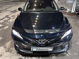 Toyota Camry 2018 года за 13 700 000 тг. в Шымкент – фото 3