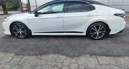 Toyota Camry 2020 годаfor15 500 000 тг. в Алматы – фото 3