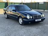 Mercedes-Benz E 230 1997 года за 2 600 000 тг. в Астана – фото 4