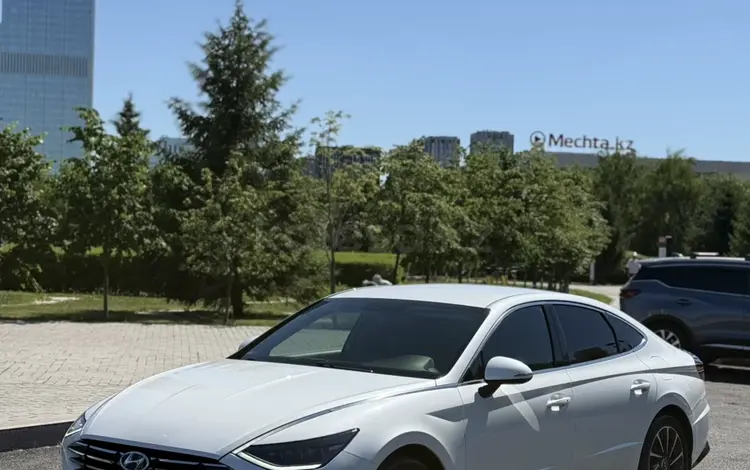 Hyundai Sonata 2021 годаүшін12 800 000 тг. в Астана