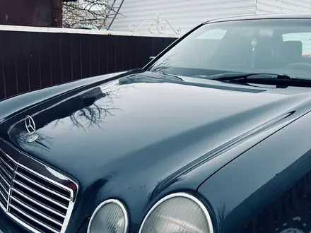 Mercedes-Benz E 220 1997 года за 2 750 000 тг. в Тарановское