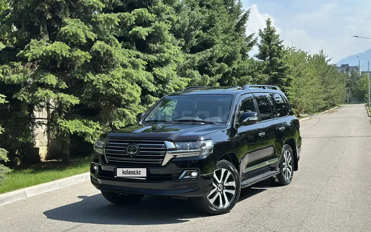 Toyota Land Cruiser 2018 годаүшін37 000 000 тг. в Алматы