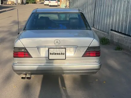 Mercedes-Benz E 280 1995 года за 3 000 000 тг. в Алматы – фото 12