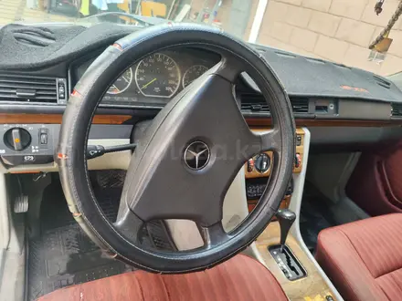 Mercedes-Benz E 230 1989 года за 1 300 000 тг. в Алматы – фото 8