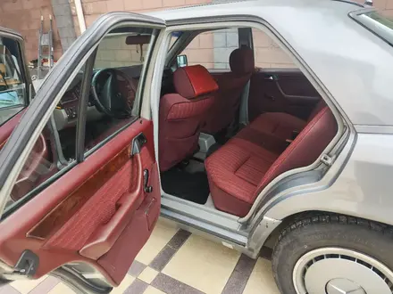 Mercedes-Benz E 230 1989 года за 1 300 000 тг. в Алматы – фото 15
