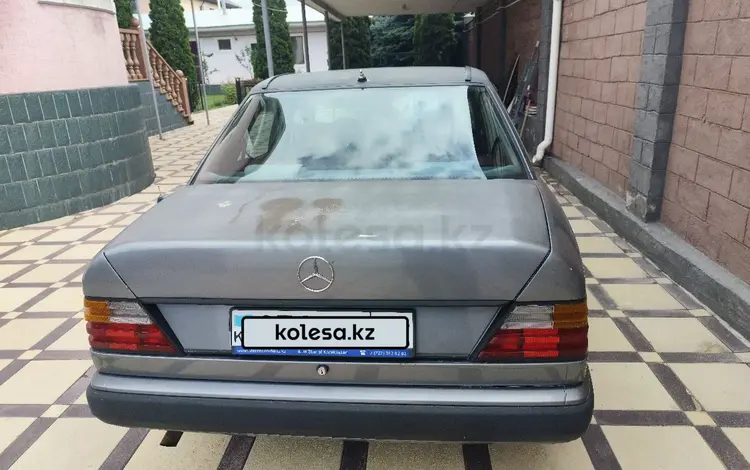 Mercedes-Benz E 230 1989 года за 1 300 000 тг. в Алматы