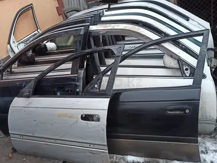 Дверьи на caldina st210 за 20 000 тг. в Алматы