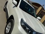 Toyota Land Cruiser Prado 2021 года за 26 000 000 тг. в Актобе – фото 2