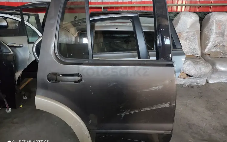 Дверь Ford Explorer 4 задняя правая за 5 600 тг. в Алматы