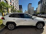 Toyota RAV4 2021 года за 20 999 999 тг. в Астана – фото 3
