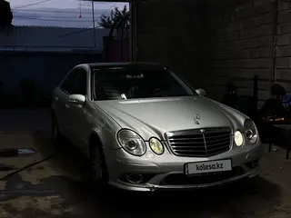 Mercedes-Benz E 320