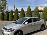 Hyundai Elantra 2017 годаүшін6 500 000 тг. в Шымкент – фото 2