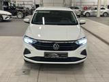 Volkswagen Polo 2022 года за 7 490 000 тг. в Астана – фото 2