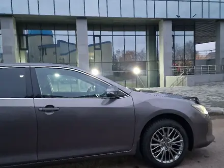 Toyota Camry 2016 года за 10 750 000 тг. в Петропавловск – фото 4