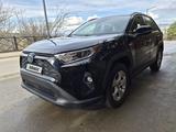 Toyota RAV4 2020 года за 9 900 000 тг. в Тбилиси – фото 2