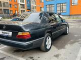 Mercedes-Benz E 200 1992 года за 1 099 000 тг. в Астана – фото 5