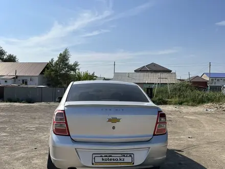 Chevrolet Cobalt 2013 года за 2 400 000 тг. в Атырау – фото 4