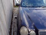 Mercedes-Benz E 230 1995 годаүшін1 600 000 тг. в Абай (Абайский р-н) – фото 3