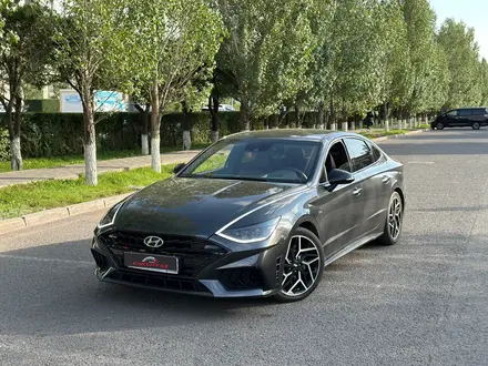 Hyundai Sonata 2021 года за 16 500 000 тг. в Астана