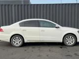 Volkswagen Passat 2014 года за 5 088 000 тг. в Алматы – фото 4