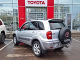 Toyota RAV4 2004 года за 4 700 000 тг. в Астана – фото 2