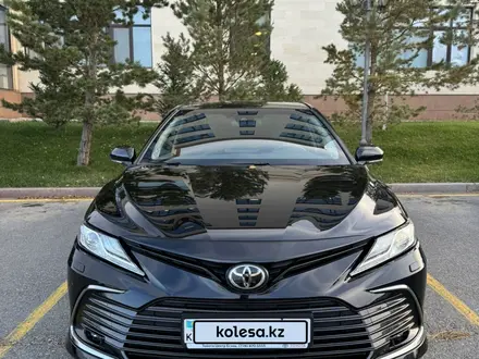 Toyota Camry 2021 года за 18 000 000 тг. в Шымкент