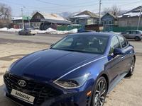 Hyundai Sonata 2021 годаүшін13 400 000 тг. в Алматы