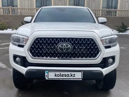 Toyota Tacoma 2019 годаүшін23 600 000 тг. в Алматы