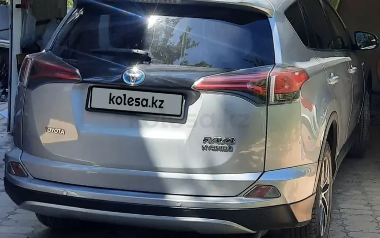 Toyota RAV4 2017 года за 13 200 000 тг. в Алматы
