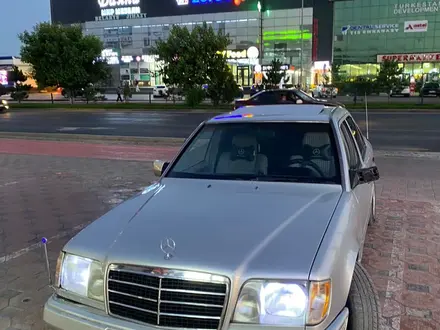 Mercedes-Benz E 200 1995 года за 1 900 000 тг. в Туркестан – фото 10