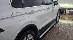 Volkswagen Tiguan 2021 года за 14 500 000 тг. в Шымкент – фото 3